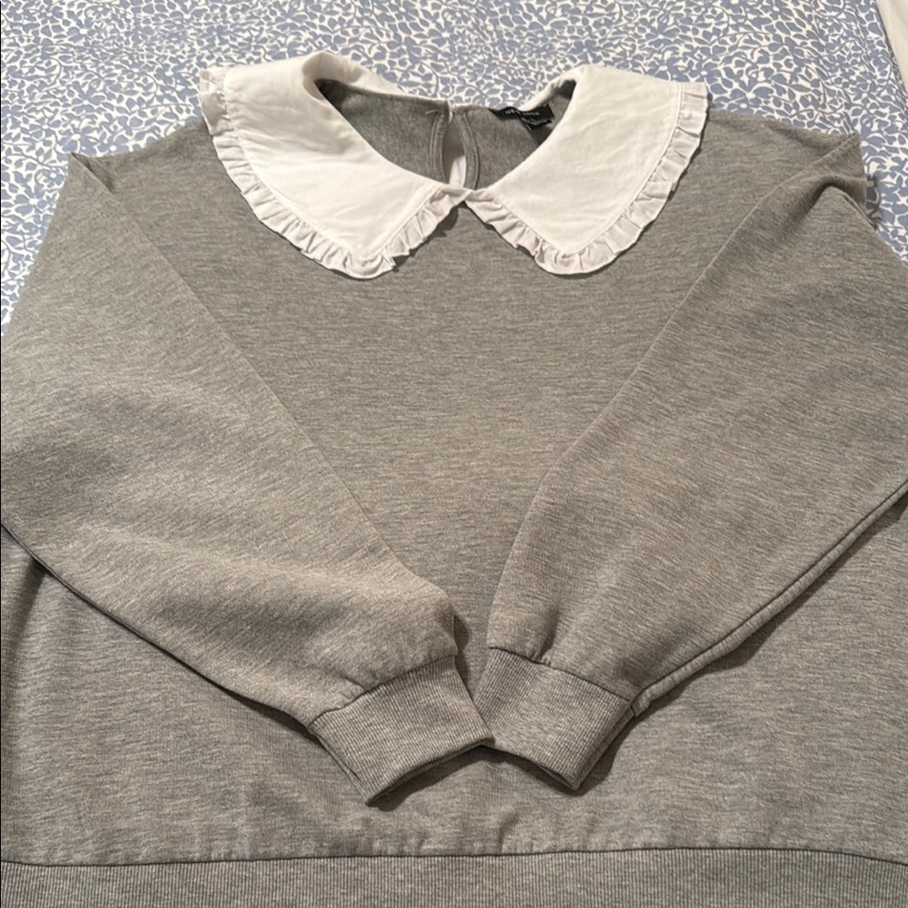 New Look Heather Gray Sweater with Ruffled White Collar